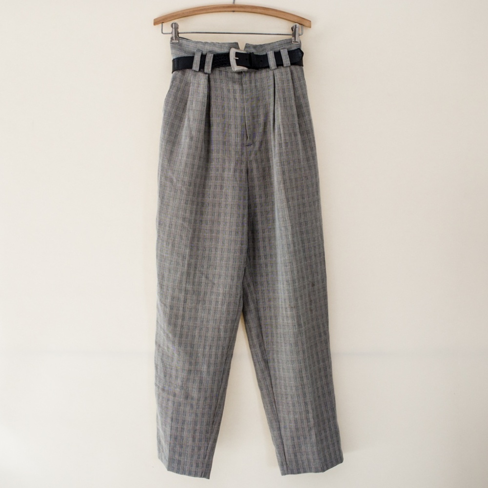 String Bean Tapered Gray Plaid pants